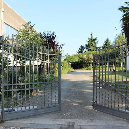 Via Calnova דירה